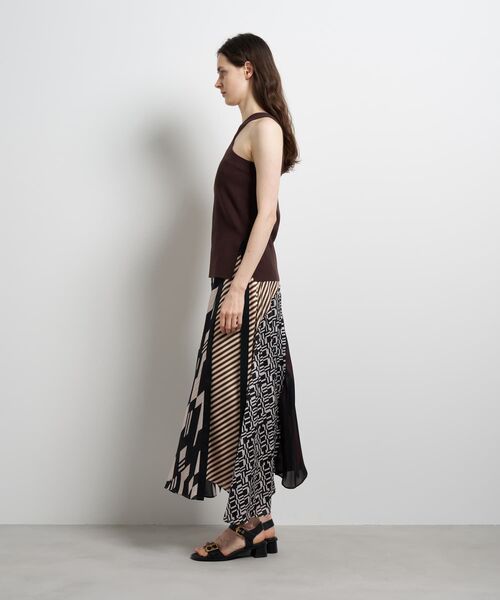 LANVIN en Bleu（ランバンオンブルー）の「2wayクロスネックニットタンクトップ（ニット/セーター・レディース・ブラウン/ブラック/ライトブラウン・38）」の13枚目の写真