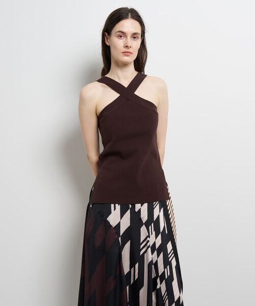 LANVIN en Bleu（ランバンオンブルー）の「2wayクロスネックニットタンクトップ（ニット/セーター・レディース・ブラウン/ブラック/ライトブラウン・38）」の15枚目の写真