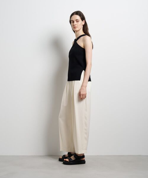 LANVIN en Bleu（ランバンオンブルー）の「2wayクロスネックニットタンクトップ（ニット/セーター・レディース・ブラウン/ブラック/ライトブラウン・38）」の21枚目の写真