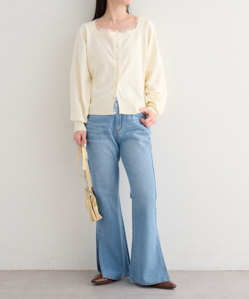 Kastane（カスタネ）の「【一部店舗限定/3サイズ展開/低身長サイズ/高身長サイズ/セットアップ対応】B サイドスリットフレアデニム（デニムパンツ・レディース・ブルー/サックスブルー/ブラック・0/2/1）」の8枚目の写真