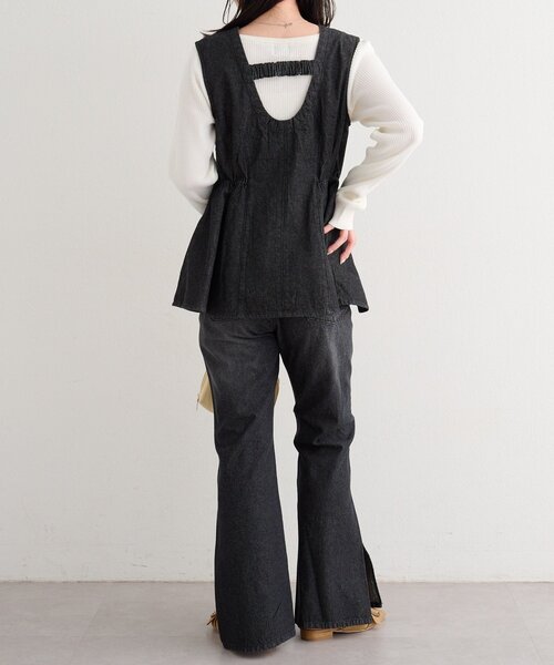 Kastane（カスタネ）の「【一部店舗限定/3サイズ展開/低身長サイズ/高身長サイズ/セットアップ対応】B サイドスリットフレアデニム（デニムパンツ・レディース・ブルー/サックスブルー/ブラック・0/2/1）」の11枚目の写真