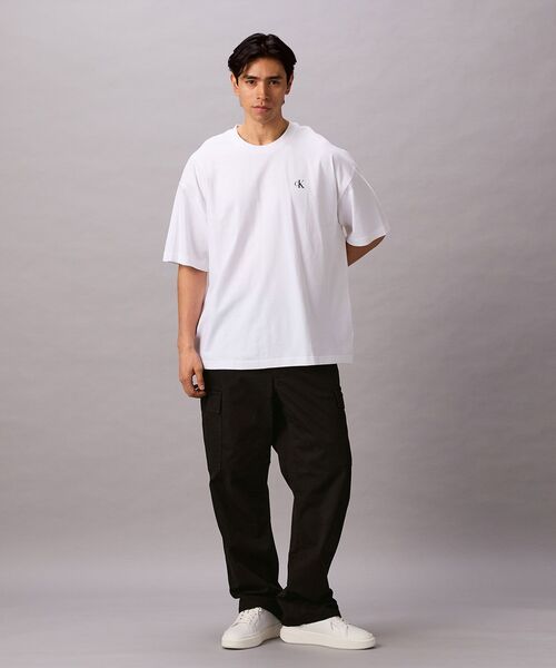 Calvin Klein（カルバン・クライン）の「【ユニセックス】ショートスリーブオーバーサイズヘビーウェイトTシャツ（Tシャツ/カットソー・メンズ・ブラック/グレー系その他/ホワイト・M/S/L/XL）」の7枚目の写真