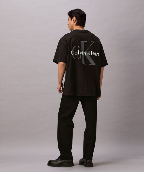 Calvin Klein（カルバン・クライン）の「【ユニセックス】ショートスリーブオーバーサイズヘビーウェイトTシャツ（Tシャツ/カットソー・メンズ・ブラック/グレー系その他/ホワイト・M/S/L/XL）」の11枚目の写真