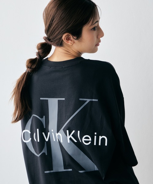 Calvin Klein（カルバン・クライン）の「【ユニセックス】ショートスリーブオーバーサイズヘビーウェイトTシャツ（Tシャツ/カットソー・メンズ・ブラック/グレー系その他/ホワイト・M/S/L/XL）」の22枚目の写真