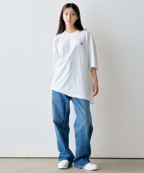 Calvin Klein（カルバン・クライン）の「【ユニセックス】ショートスリーブオーバーサイズヘビーウェイトTシャツ（Tシャツ/カットソー・メンズ・ブラック/グレー系その他/ホワイト・M/S/L/XL）」の15枚目の写真