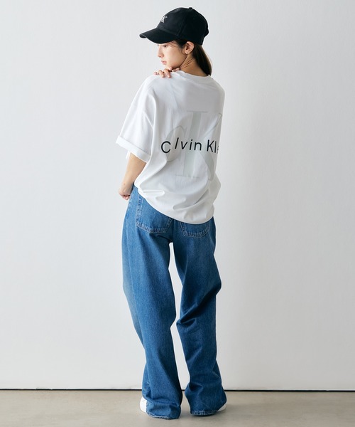 Calvin Klein（カルバン・クライン）の「【ユニセックス】ショートスリーブオーバーサイズヘビーウェイトTシャツ（Tシャツ/カットソー・メンズ・ブラック/グレー系その他/ホワイト・M/S/L/XL）」の21枚目の写真