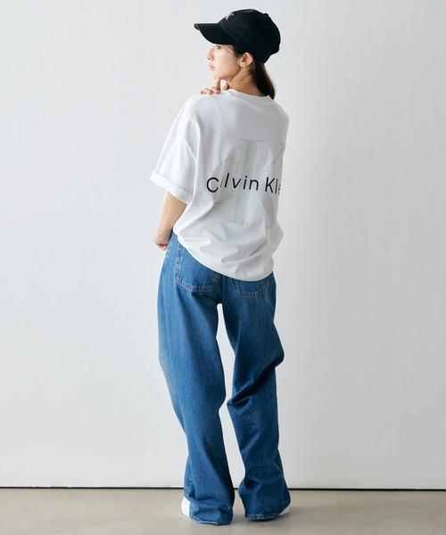 Calvin Klein（カルバン・クライン）の「【ユニセックス】ショートスリーブオーバーサイズヘビーウェイトTシャツ（Tシャツ/カットソー・メンズ・ブラック/グレー系その他/ホワイト・M/S/L/XL）」の19枚目の写真