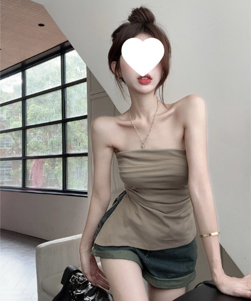 Ritzy(リッツィー)の「ベアトップ シャーリング サイドスリット トップス(Tシャツ/カットソー・レディース・ブラック/カーキ・M)」の9枚目の写真