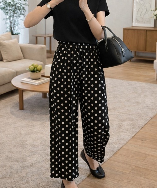 mielu(ミエル)の「ドット柄クロップドパンツ(その他パンツ・レディース・ブラック/アイボリー・LARGE/MEDIUM)」の9枚目の写真
