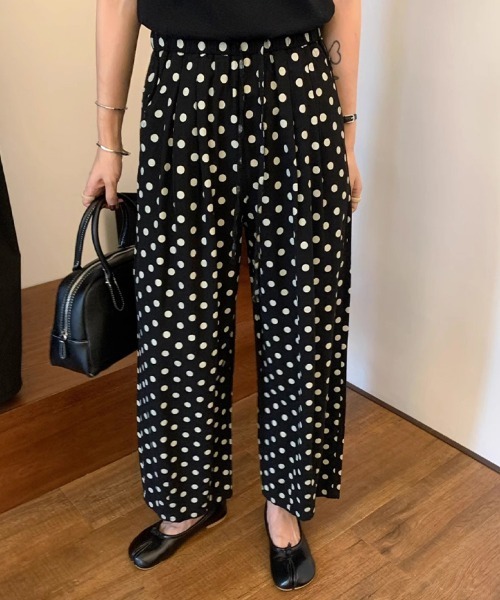 mielu(ミエル)の「ドット柄クロップドパンツ(その他パンツ・レディース・ブラック/アイボリー・LARGE/MEDIUM)」の8枚目の写真