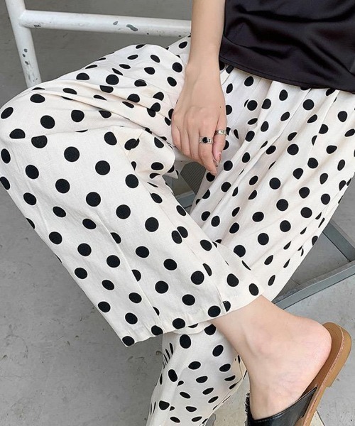 mielu(ミエル)の「ドット柄クロップドパンツ(その他パンツ・レディース・ブラック/アイボリー・LARGE/MEDIUM)」の6枚目の写真