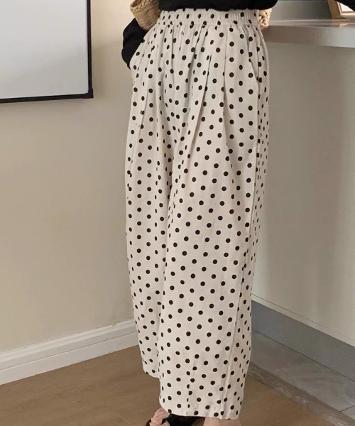 mielu(ミエル)の「ドット柄クロップドパンツ(その他パンツ・レディース・ブラック/アイボリー・LARGE/MEDIUM)」の3枚目の写真