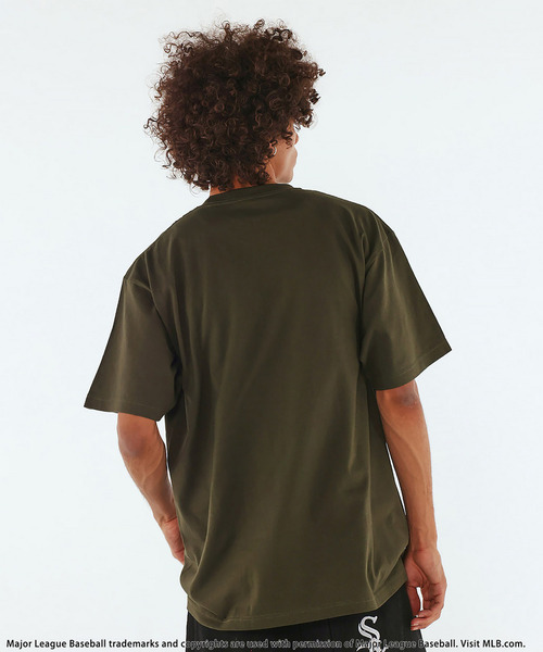 BACK TO THE FIELD(バック トゥー ザ フィールド)の「【MLB】Puff Printing Tee(Tシャツ/カットソー・メンズ・カーキ系/ブラック・XL/LARGE/MEDIUM/XXL)」の5枚目の写真