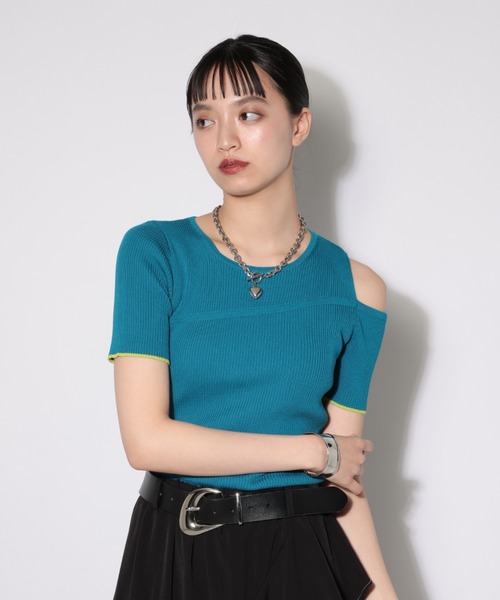PAGEBOY（ページボーイ）の「ハイショクラインカットオフプルオーバー（Tシャツ/カットソー・レディース・ブラック/ターコイズブルー・FREE）」の2枚目の写真
