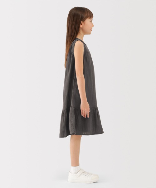 無印良品(ムジルシリョウヒン)の「キッズ 楊柳ガーゼスリーブレスワンピース(ワンピース・キッズ・ネイビー/チャコールグレー/ライトピンク・150/140/130/120/110)」の5枚目の写真