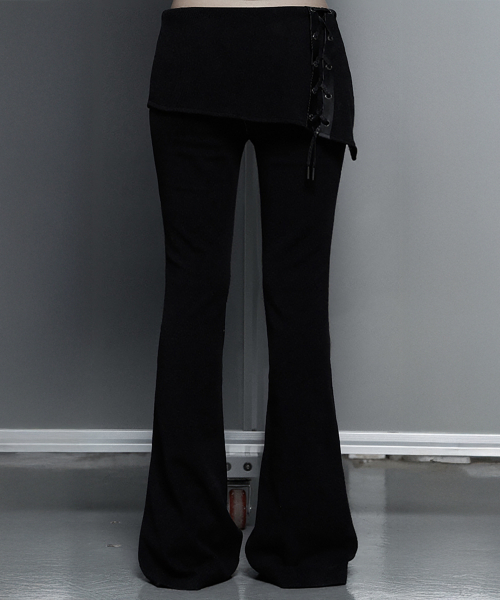 ETRE AU SOMMET（エトレオソメ）の「Lace-Up Side Slit Bootcut Pants (Black)（その他パンツ・レディース・ブラック・FREE）」の3枚目の写真