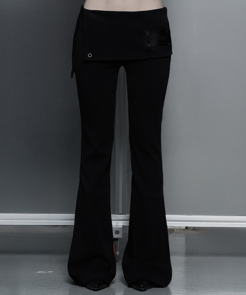 ETRE AU SOMMET（エトレオソメ）の「Lace-Up Side Slit Bootcut Pants (Black)（その他パンツ・レディース・ブラック・FREE）」の4枚目の写真