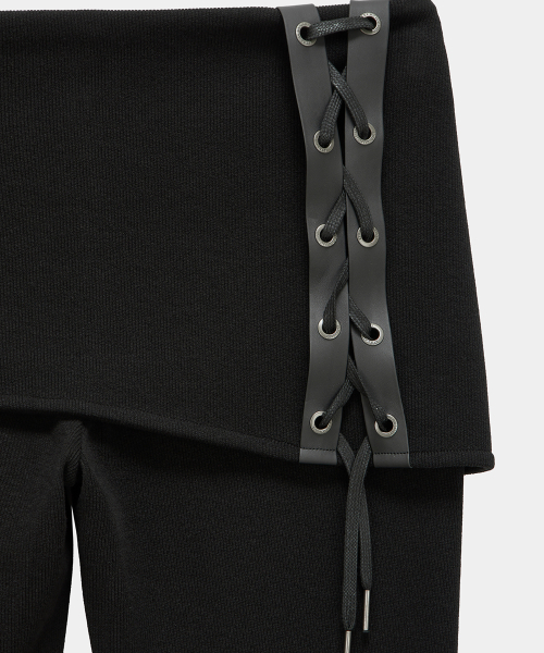ETRE AU SOMMET（エトレオソメ）の「Lace-Up Side Slit Bootcut Pants (Black)（その他パンツ・レディース・ブラック・FREE）」の9枚目の写真