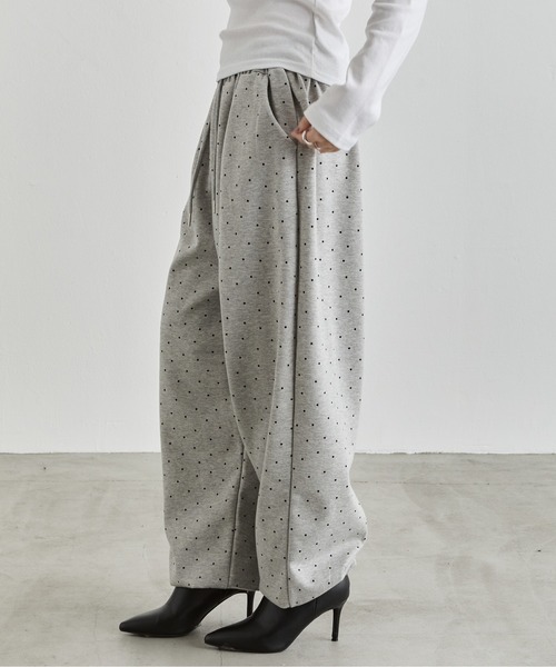 NUJOH(ヌゾ)の「Dot Relax Pants / ドットリラックスパンツ(スウェットパンツ・レディース・ブラック/グレー・FREE)」の2枚目の写真