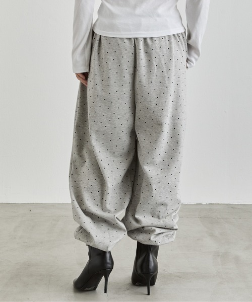 NUJOH(ヌゾ)の「Dot Relax Pants / ドットリラックスパンツ(スウェットパンツ・レディース・ブラック/グレー・FREE)」の4枚目の写真