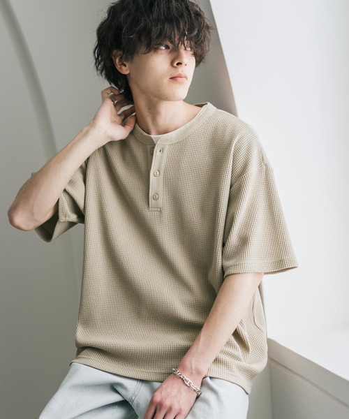 Rocky Monroe（ロッキーモンロー）の「オーバーサイズ T/Cワッフルヘンリーネック半袖Tシャツ（Tシャツ/カットソー・メンズ・チャコール/ベージュ/ホワイト/ブラック/グレー・M/XL/L）」の5枚目の写真