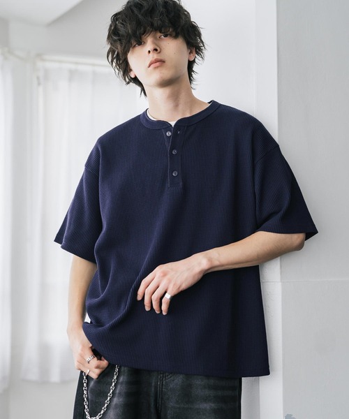 Rocky Monroe(ロッキーモンロー)の「新色追加 オーバーサイズ T/Cワッフルヘンリーネック半袖Tシャツ(Tシャツ/カットソー・メンズ・チャコール/ベージュ/ホワイト/ブラック/グレー/ネイビー・M/XL/L)」の12枚目の写真