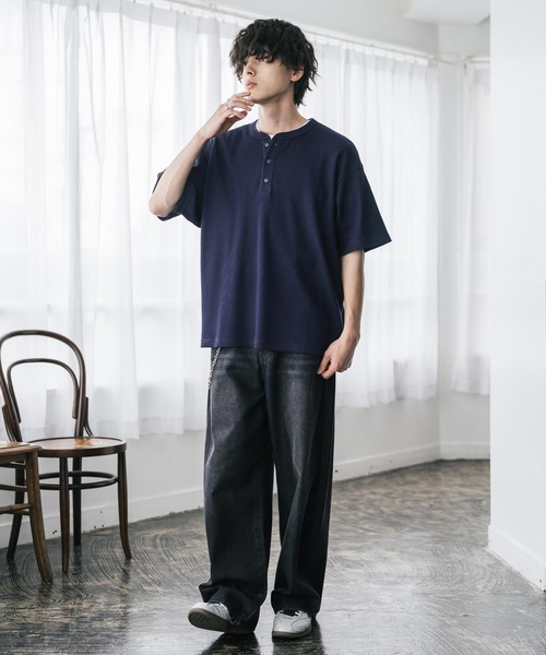Rocky Monroe(ロッキーモンロー)の「新色追加 オーバーサイズ T/Cワッフルヘンリーネック半袖Tシャツ(Tシャツ/カットソー・メンズ・チャコール/ベージュ/ホワイト/ブラック/グレー/ネイビー・M/XL/L)」の9枚目の写真