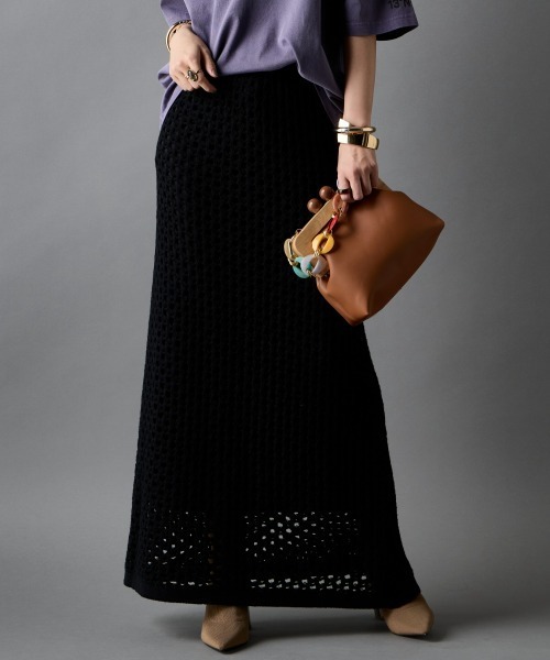 GEVS.（ジェイヴィス）の「【セットアップ対応】綿100％クロシェ風透かし編ナローロングスカート＜大きいサイズ有＞GEVS.（スカート・レディース・グリーン/ブラック・5L/4L/3L/LL/L/M）」の4枚目の写真