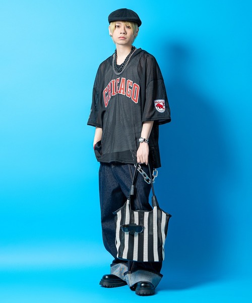 an meets zakka(アンミツザッカ)の「an meets zakka ストライプ柄メッシュニットトートバッグ(トートバッグ・レディース・ブラック×ホワイト・ONESIZE)」の14枚目の写真