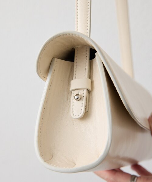 ear PAPILLONNER（イアパピヨネ）の「【MAGLOW(マグロー)】ear別注ロングハンドルミニトートバッグ（トートバッグ・レディース・シルバー/ブラック/ホワイト・FREE）」の9枚目の写真