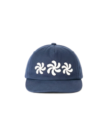 AMOU（アモウ）の「SPIRAL 5PANNEL CAP NAVY（キャップ）」