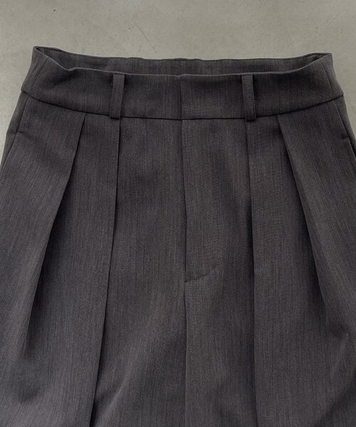 gemeil(ジェムイル)の「【YUKINA企画】タックワイドパンツ (MA-001)(その他パンツ・レディース・アイボリー/グレー/ベージュ・TM)」の8枚目の写真