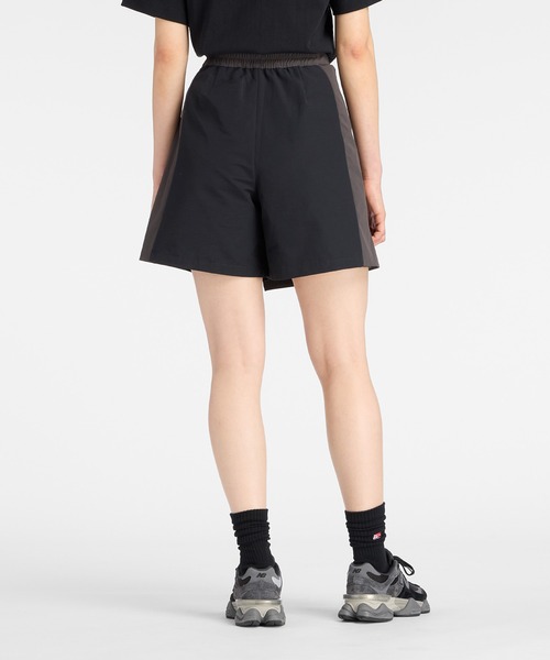 NEW BALANCE(ニューバランス)の「NB GREY カラーブロックショーツ(その他パンツ・レディース・ベージュ/ブラック・MEDIUM/LARGE/X-LARGE/SMALL)」の4枚目の写真