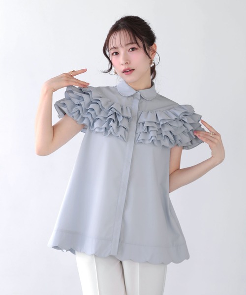 Fit more(フィットモア)の「ペタルフリルスカラップブラウス(シャツ/ブラウス・レディース・ブルー/ベビーピンク/ホワイト・FREE)」の4枚目の写真