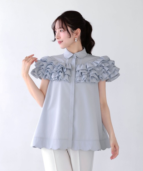 Fit more(フィットモア)の「ペタルフリルスカラップブラウス(シャツ/ブラウス・レディース・ブルー/ベビーピンク/ホワイト・FREE)」の7枚目の写真