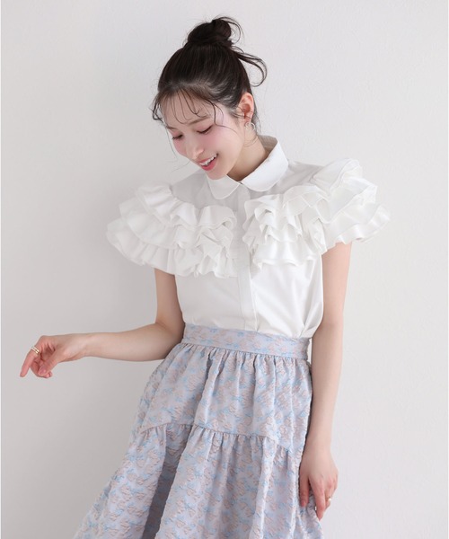 Fit more(フィットモア)の「ペタルフリルスカラップブラウス(シャツ/ブラウス・レディース・ブルー/ベビーピンク/ホワイト・FREE)」の15枚目の写真