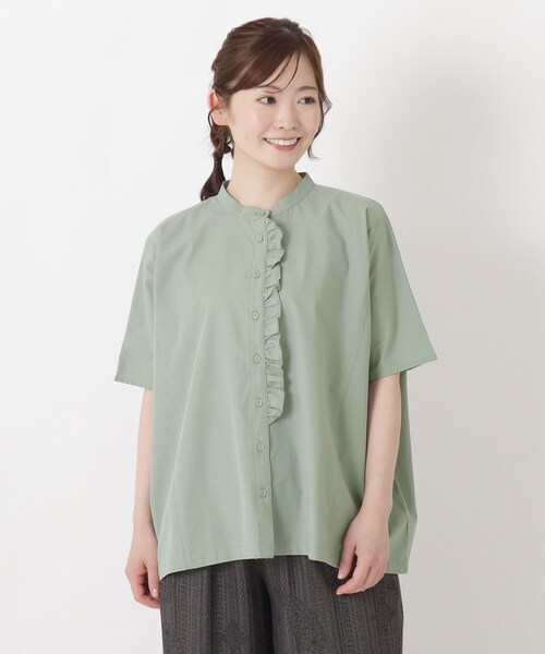 one'sterrace(ワンズテラス)の「カラーデニム フリル付き4分袖ブラウス(シャツ/ブラウス・レディース・ネイビー系5/グリーン系その他6/ベージュ系8・02)」の1枚目の写真