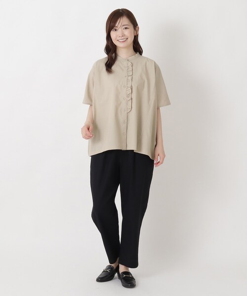 one'sterrace(ワンズテラス)の「カラーデニム フリル付き4分袖ブラウス(シャツ/ブラウス・レディース・ネイビー系5/グリーン系その他6/ベージュ系8・02)」の17枚目の写真