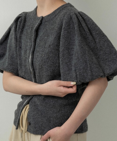 lawgy（ラウジー）の「front curl line puff sleeve tops / フロントカールラインパフスリーブトップス（その他トップス・レディース・ホワイト/オートミール/グレー/クリーム・FREE）」の22枚目の写真