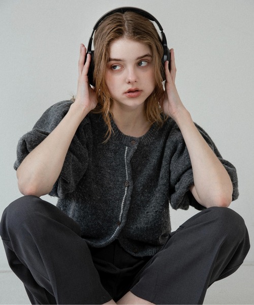 lawgy（ラウジー）の「front curl line puff sleeve tops / フロントカールラインパフスリーブトップス（その他トップス・レディース・ホワイト/オートミール/グレー/クリーム・FREE）」の9枚目の写真