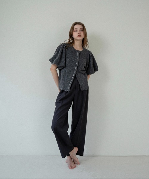 lawgy（ラウジー）の「front curl line puff sleeve tops / フロントカールラインパフスリーブトップス（その他トップス・レディース・ホワイト/オートミール/グレー/クリーム・FREE）」の7枚目の写真