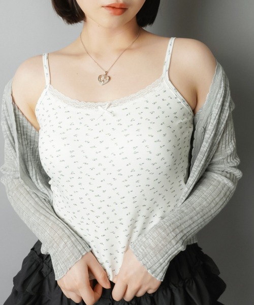 SPINNS（スピンズ）の「カップ付きキャミソール/小花柄（キャミソール・レディース・アイボリー/グレー/オフホワイト・ONESIZE）」の17枚目の写真
