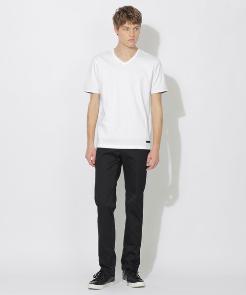 BLACK LABEL CRESTBRIDGE（ブラックレーベル・クレストブリッジ）の「【WEB限定】マーセライズVネックTシャツ（Tシャツ/カットソー・メンズ・ネイビー/ブラック/オフホワイト・XL/L/M）」の4枚目の写真