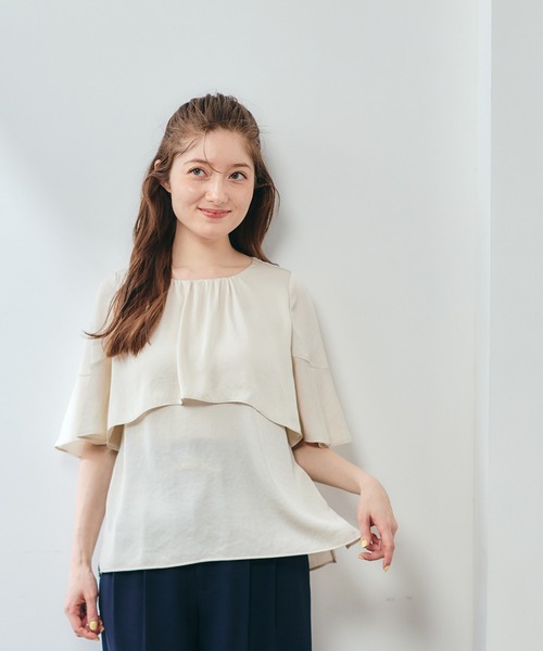 12Twelve Agenda（トゥエルブ　アジェンダ）の「ヴィンテージサテンケープ風レイヤードブラウス（シャツ/ブラウス・レディース・オフホワイト/グレイッシュベージュ/ネイビー・M）」の5枚目の写真