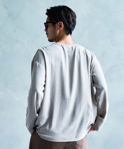 CavariA(キャバリア)の「『CavariA/キャバリア』布帛ロンTシャツ 長袖(Tシャツ/カットソー・メンズ・グレイッシュベージュ/ブルーグリーン/チャコールグレー・L/M)」の8枚目の写真