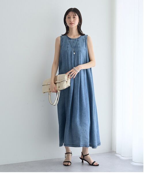 YECCA VECCA(イェッカヴェッカ)の「バイオ加工ヴィンテージデニムタックワンピース(ワンピース・レディース・インディゴブルー/グレー・FREE)」の8枚目の写真