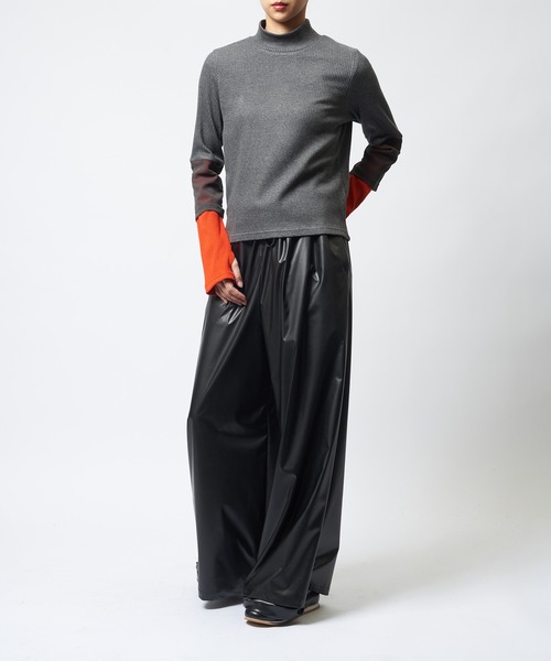 gomme(ゴム)の「エコレザーワイドパンツ(その他パンツ・レディース・ブラック・MEDIUM)」の4枚目の写真