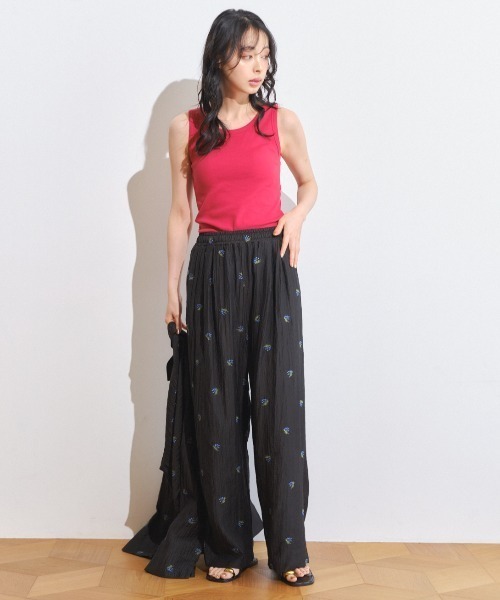 Anclear oui（アンクリアウィ）の「シアー刺繍フラワーパンツ（その他パンツ・レディース・アイボリー/ブラック・F）」の20枚目の写真