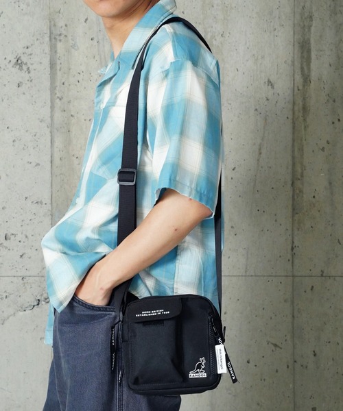 KANGOL(カンゴール)の「"06"≪KANGOL≫4ポケット/1.8L スクエア ミニ ショルダーバッグ(ショルダーバッグ・メンズ・ブラック×ホワイト/ブラック×グリーン・ONE SIZE)」の9枚目の写真
