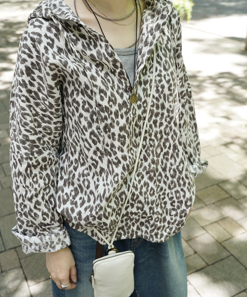 JOURNAL STANDARD LUXE(ジャーナルスタンダード ラックス)の「レオパリネン フードシャツ(シャツ/ブラウス・レディース・バーガンディー/ブラウン系その他/ブラック・FREE)」の2枚目の写真